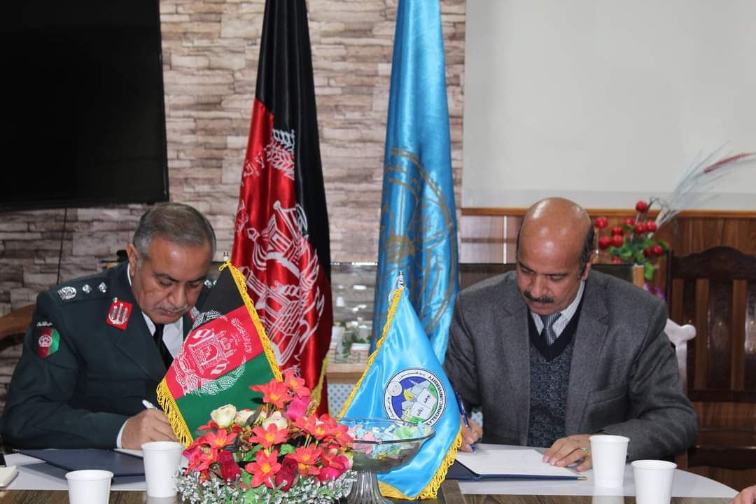 تفاهم‌نامه همکاری میان پوهنتون پولی‌تخنیک کابل و قوماندانی عمومی اکادمی پولیس به امضا رسید