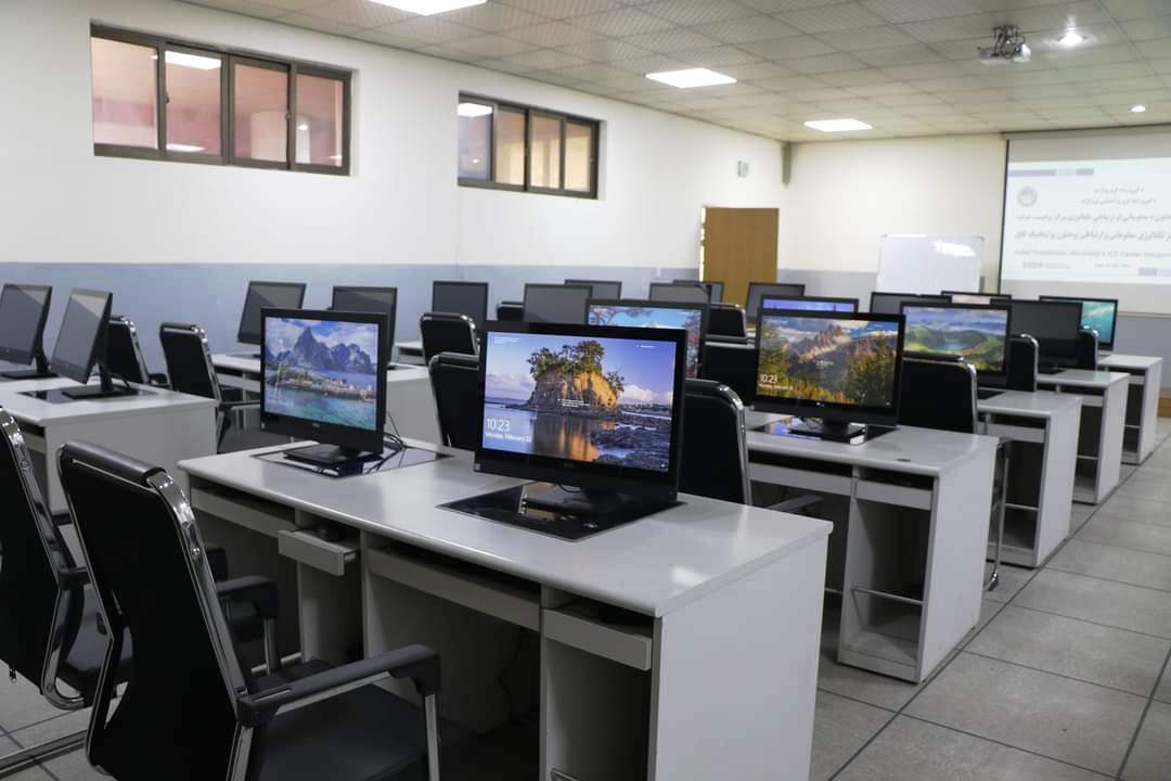 مرکز تکنالوژی معلوماتی و پروژه  Wi Fi zoneپوهنتون پولی تخنیک کابل امروز توسط وزیر تحصیلات عالی افتتاح و به بهره برداری سپرده شد